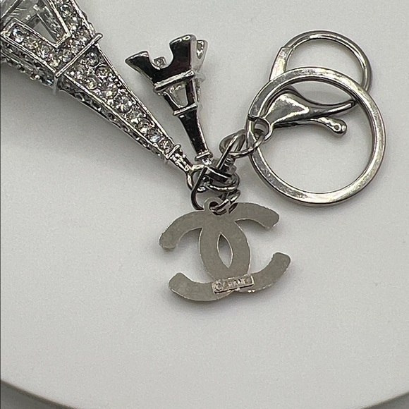 758. Silver Eiffel Tower Keychain with Crystal Designer Charm - Picture 3 of 3